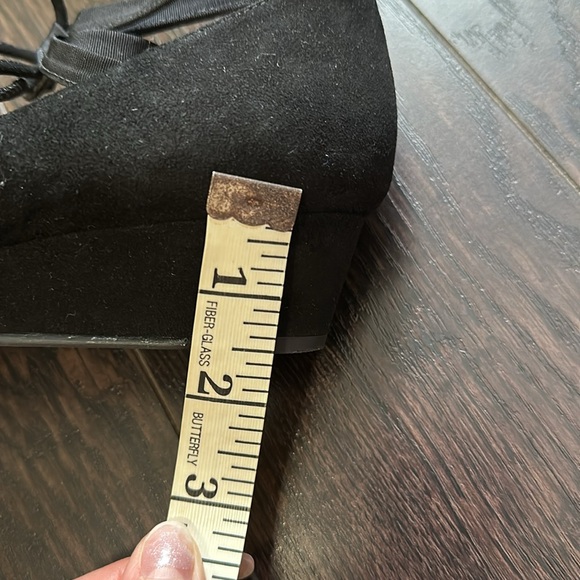 French Sole black suede lace up ballet flats. - Picture 6 of 6